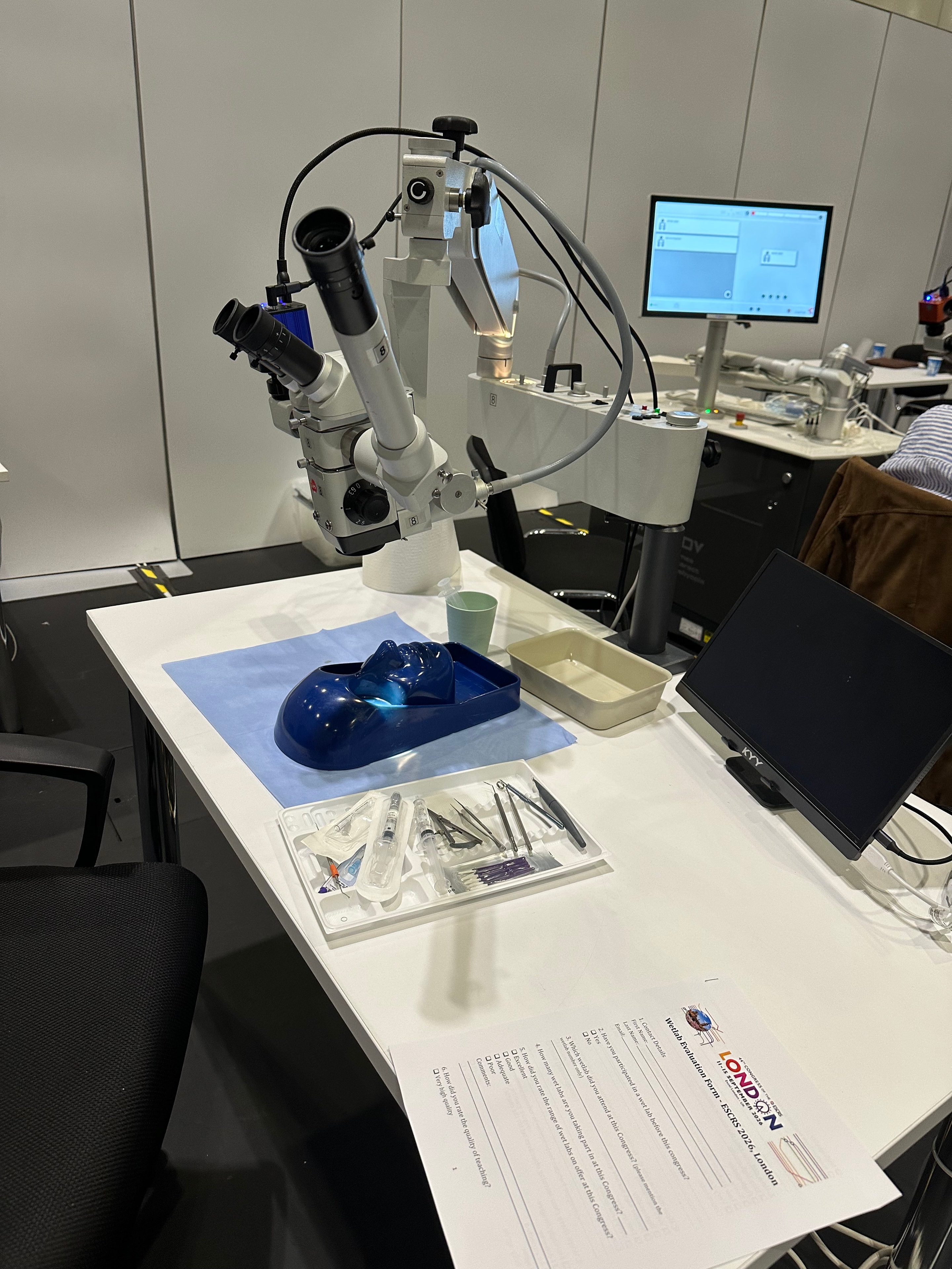 Hands-on wetlab session with the latest laser refractive surgery technology